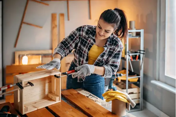 15 Projetos DIY Sustentáveis para Apartamentos Pequenos: Transforme Seu Espaço com Reaproveitamento Inteligente